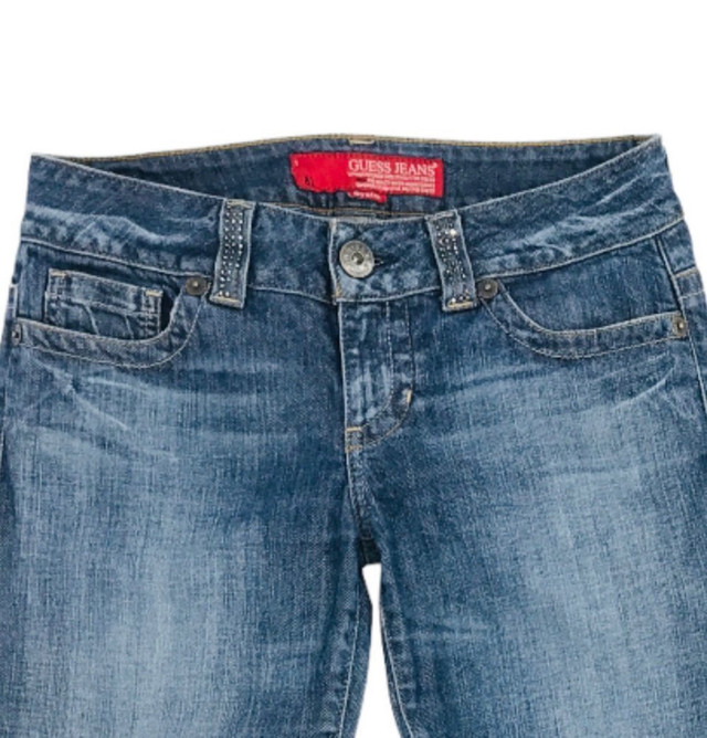 Guess Jeans - Size 29 (fit smaller) in Women's - Bottoms in Brantford