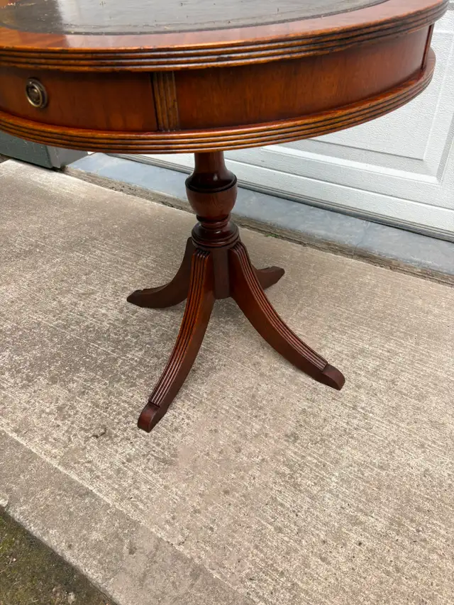 (Circa 1940's) Occasional Table63234629303169122