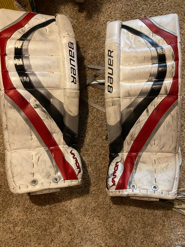 29” Goalie Pads - Bauer Vapor in Hockey in Ottawa