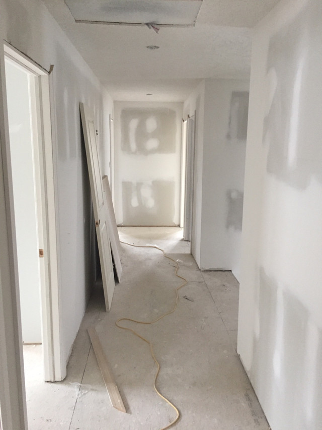 Drywall installation, taping and mudding - London in Renovations, General Contracting & Handyman in London - Image 2