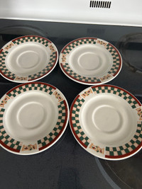 Set of 4 Country Inn dessert plates