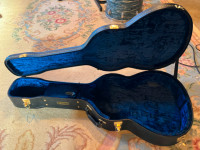 Deluxe Hardshell Acoustic Guitar Case - Larivee branded