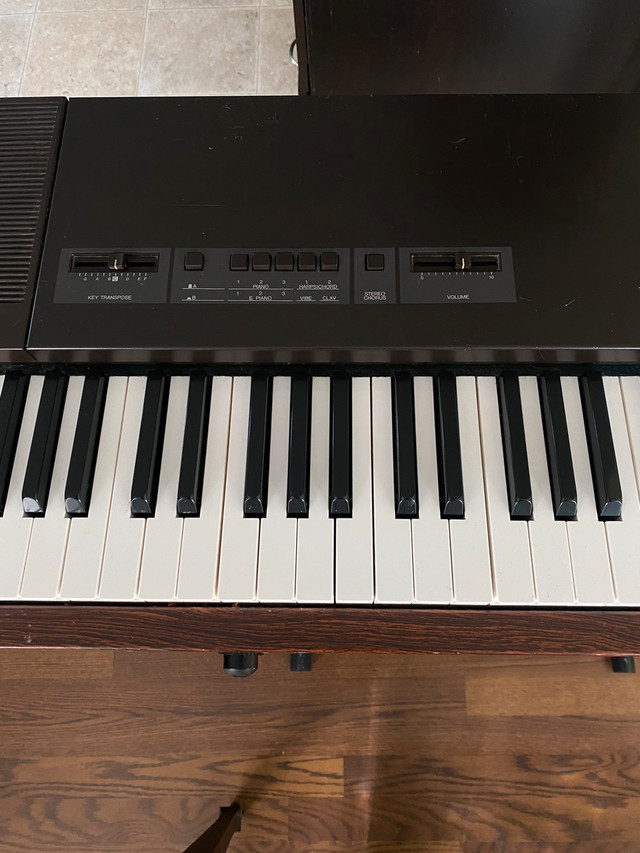 Yamaha 88 Key Fully Weighted Piano Keyboard with Stand & Bench Pianos & Keyboards Winnipeg