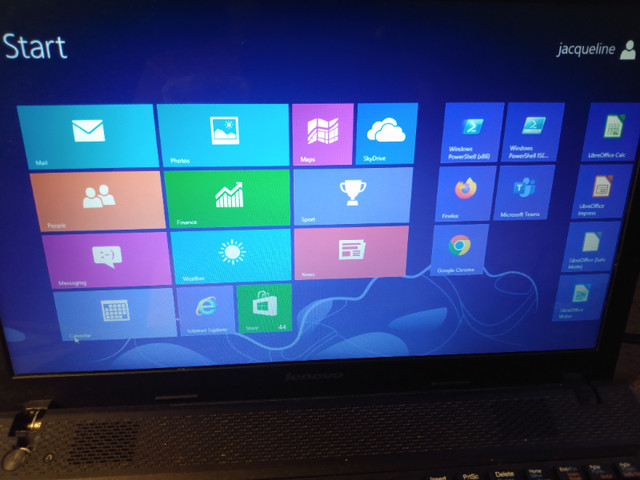 Lenovo laptop windows 8 in Laptops in Saskatoon - Image 4