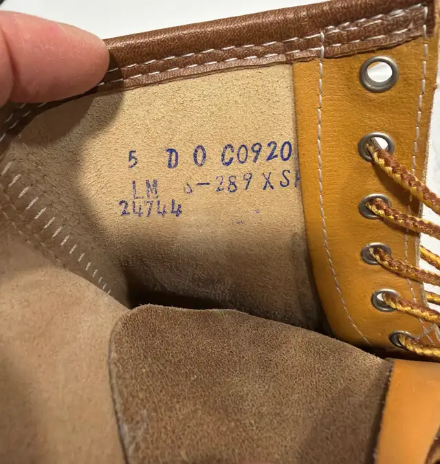 Canada Giant Steel Toe Work Boots (Women’s) All Leather Sz 5D in Men's Shoes in Calgary - Image 5