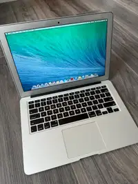 Apple MacBook Air 13” 2014