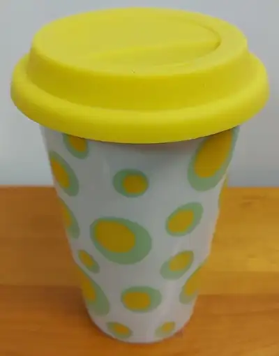 DECORATIVE CERAMIC COFFEE CUP WITH LID (NEW), View more