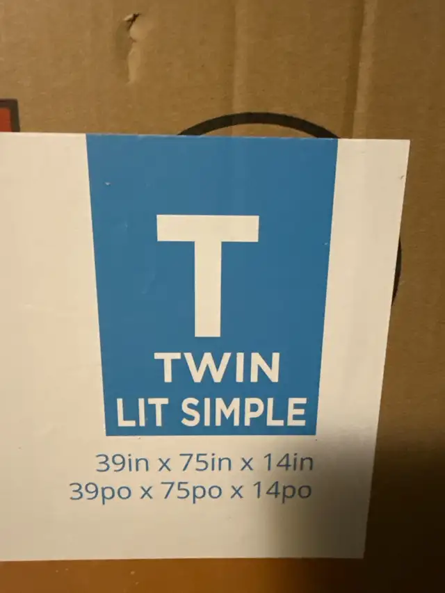 base et tête de lit Simple / platform bed with headboard in Beds & Mattresses in Laval / North Shore - Image 3