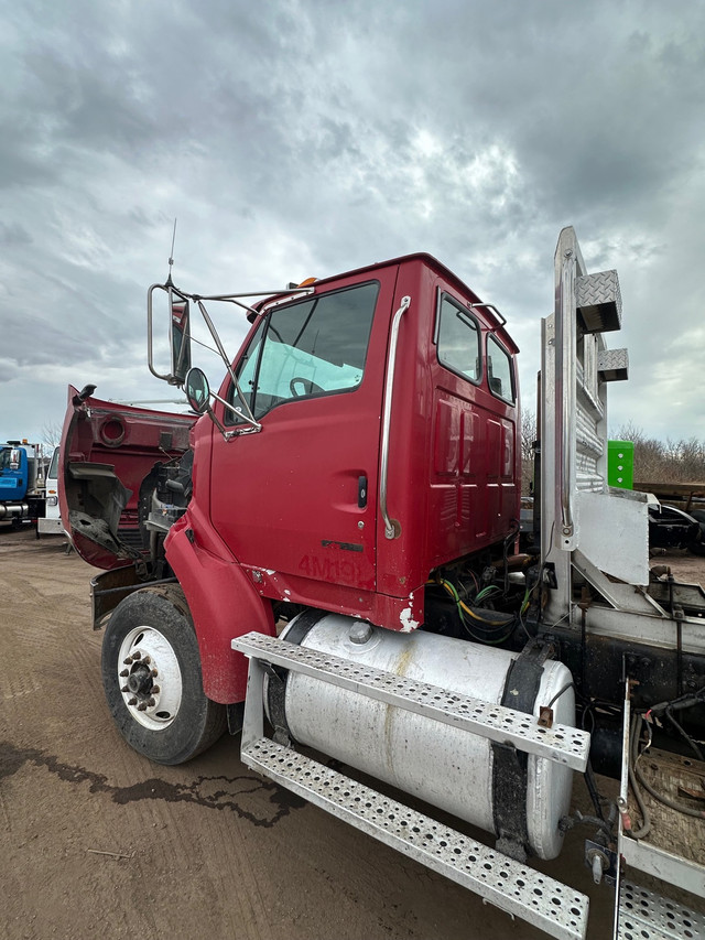 Parting out 2004 Sterling L9500 in Heavy Equipment Parts & Accessories in Summerside
