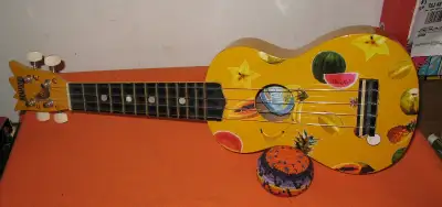 Ukulele Mahalo Brand Beginners Model -Sounds Great - used only a few times - Size: 21"x7"x2" - Hawai...