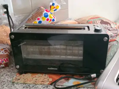 black Cusimax long slot toaster with a clear glass viewing wind, View more