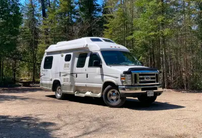 Excellent Condition, with many updates and add-ons. Length 20.5’ Ford E350 chassis 5.4L V8 engine Ne...