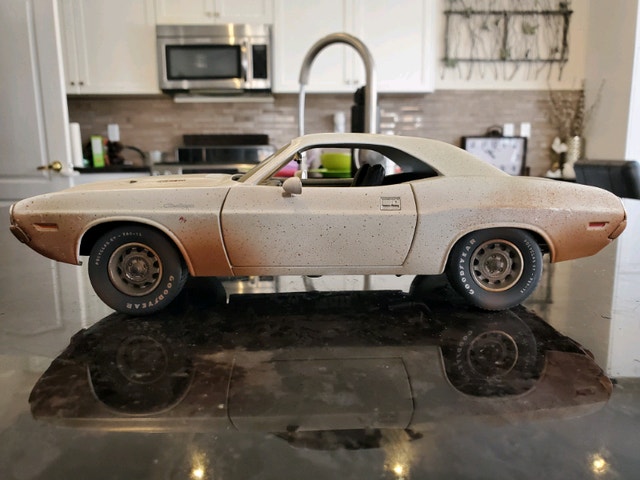 1:18 Diecast ERTL Vanishing Point 1970 Dodge Challenger RT Dirty