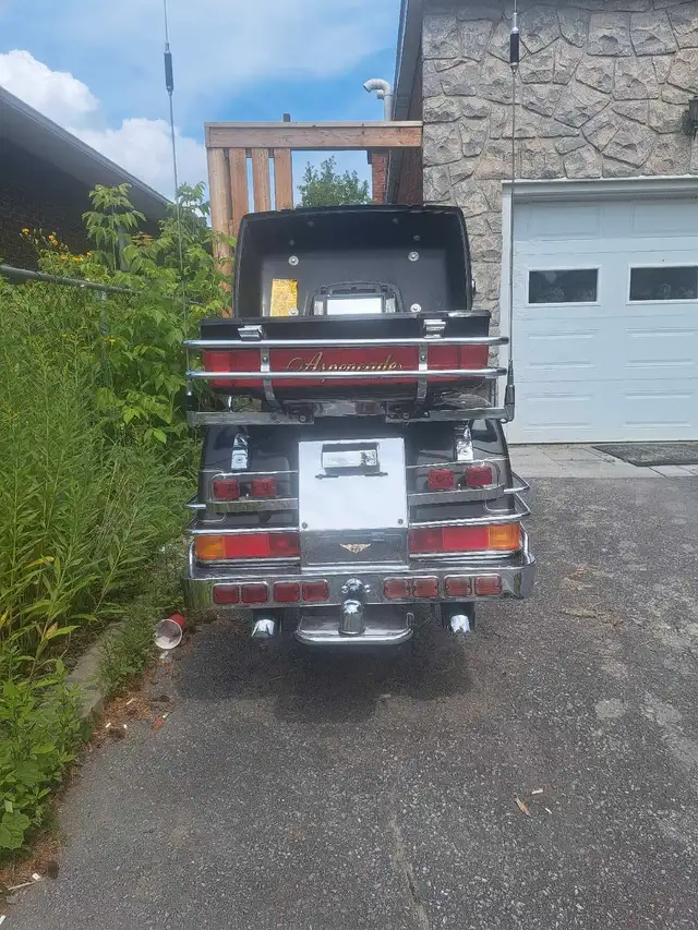 1984 Honda goldwing aspencade in Touring in Ottawa - Image 8