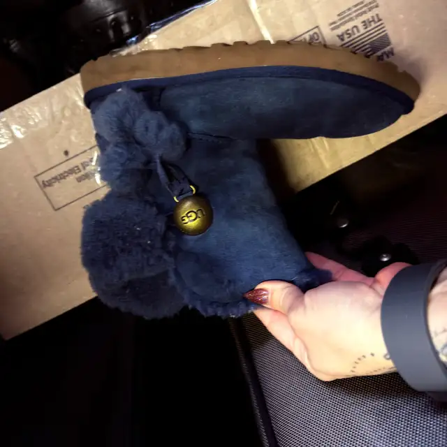Really nice boots in Women's - Shoes in City of Toronto - Image 4