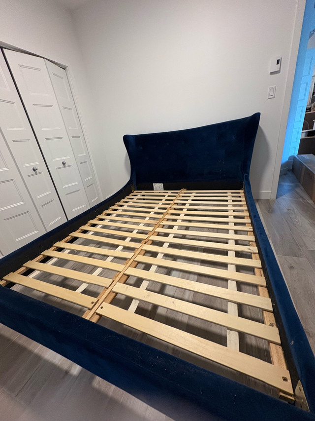 base de lit dans Lits et matelas  à Longueuil/Rive Sud - Image 2