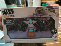 BRAND NEW: Inflatable Christmas Yoda