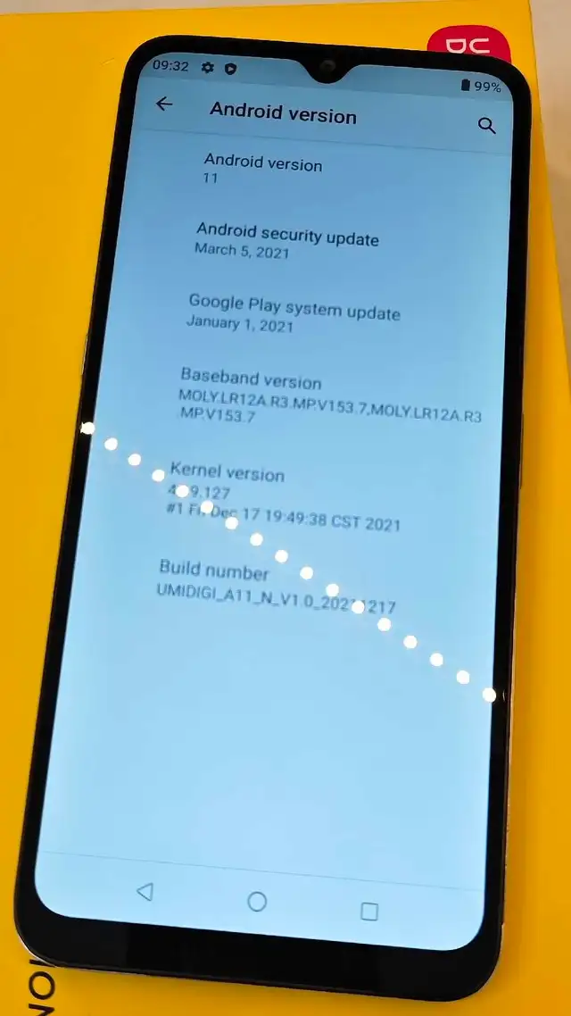 A11 128gb unlocked in Cell Phones in Richmond - Image 6