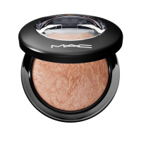 MAC MINERALIZED SKINFINISH IN SOFT AND GENTLE - PICKUP ONLY