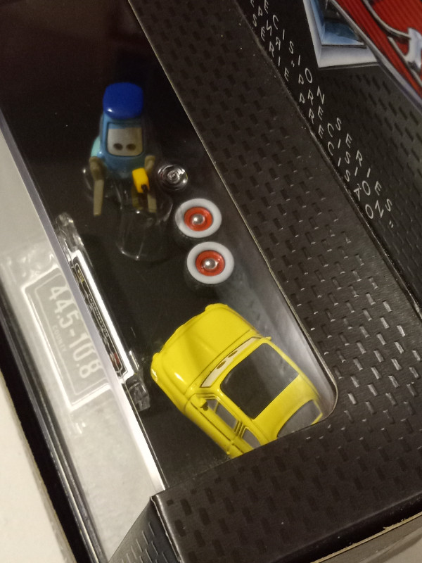 DISNEY PIXAR CARS PRECISION SERIES LUIGI & GUIDO PERFECT in Toys & Games in Trenton - Image 3