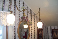 1960s HANGING LIGHT IN GOOD WORKING ORDER FROSTED GLOBES