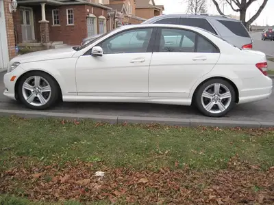 Mercedes Benz C-300 in perfect condition, and maintained very well. All maintenance done by Mercedes...