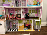 Girls Doll House