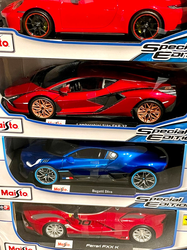 1:18 1/18 diecast Maisto Lamborghini Ferrari Porsche Bugatti  in Toys & Games in Markham / York Region - Image 3