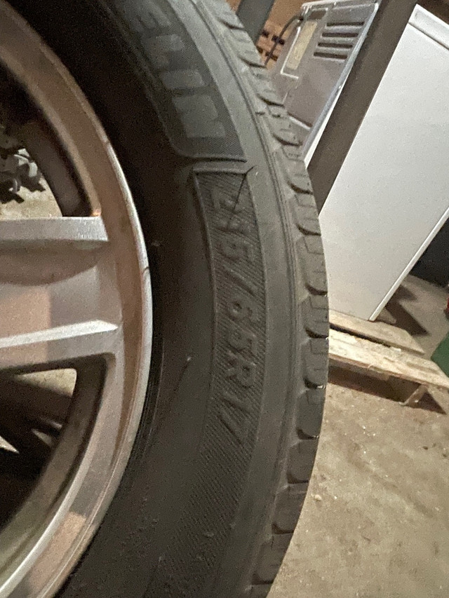 Michelin defender 215 65 17  like new  in Tires & Rims in St. Catharines - Image 2
