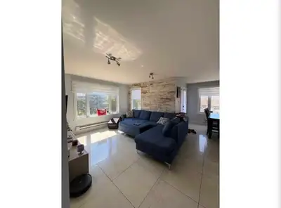 Condo de prestige à louer - Situé à LeGardeur, à proximité des autoroutes 640 et 40 et d'une station...