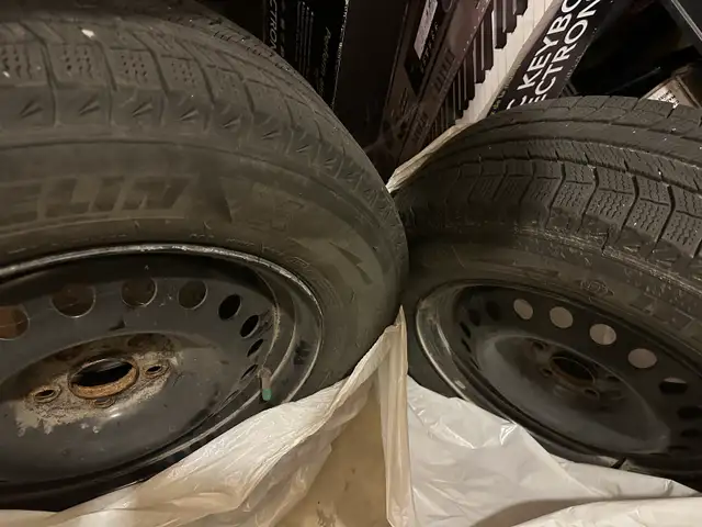 4 winter tires 17” with rims in Cars & Trucks in Ottawa - Image 10