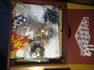 15 jeux DELUXE Game neuf complet dans une valise en bois., View more