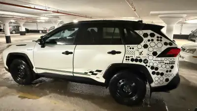 One owner / accident Free Car Comes with all seasons and winter tires All season comes with black ri...