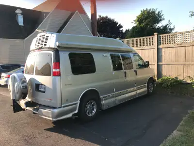 ROADTREK 190 Popular 2016 en excellente condition 109 000 km. VR construit par ROADTREK sur un Chevr...