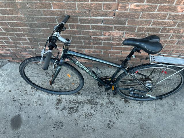Louis Garneau Hybrid Bike – Lightweight and reliable  dans Randonnée, ville et hybrides  à Laval/Rive Nord - Image 2