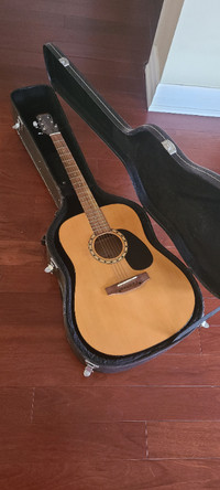 Guitar ----- musical instruments for sale in excellent condition