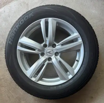 Original Acura RDX Honda CRV rims, with Hankook [Tires need to change, ok for 1-2 seasons but DOT 09...