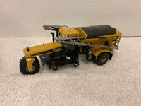 1/64 TERRAGATOR TG8300B Dry Spreader Farm Toy