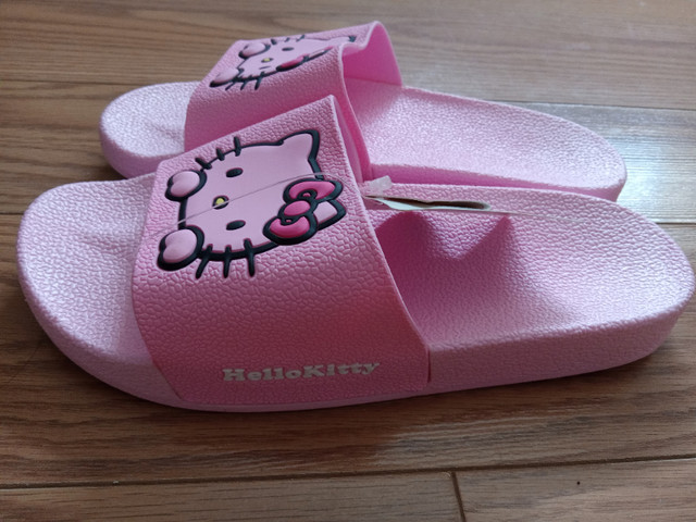 *NEW* Hello Kitty sandals for sale in Women's - Shoes in City of Toronto - Image 4