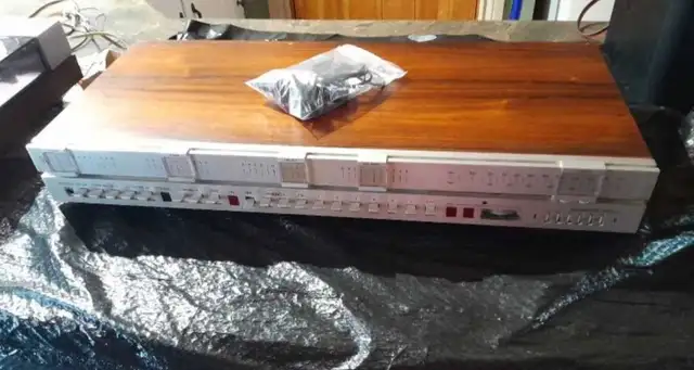 lot of vintage recievers (need repair) in Stereo Systems & Home Theatre in Markham / York Region - Image 2