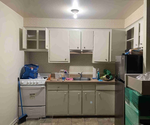 Spacious 3 1/2 near Loyola Campus — photo 2