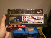 '98 White Rose Collectible Cardinals McGwire MLB Tractor Trailer