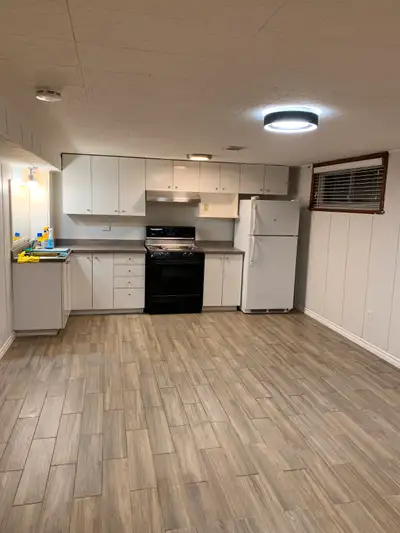 Fantastic Basement Bachelor Apartment for Rent!
