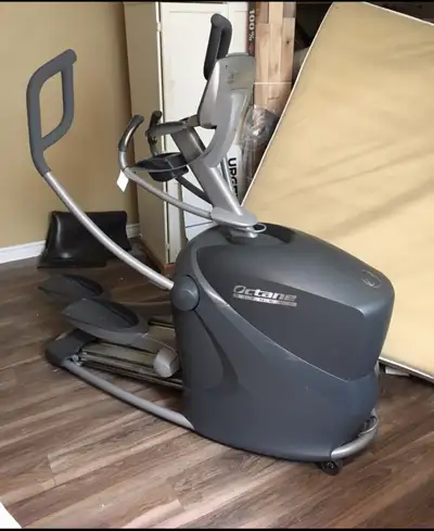 Excerciseur Elliptique. Elliptical., View more