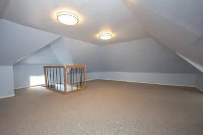 Room Available for rent in a shared house.