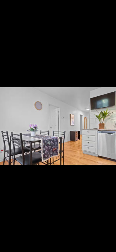 *French will follow* Available for NOW Very spacious 3 bedrooms apartment for rent completely. Bedro...
