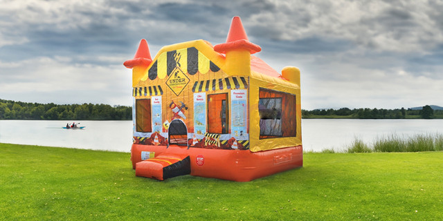 CONSTRUCTION-THEMED BOUNCE HOUSE! Commercial Quality! in Toys & Games in Sudbury - Image 2