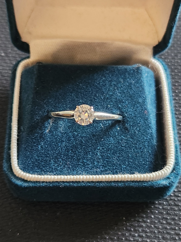 Lady's Diamond Solitaire engagement ring for sale. in Jewellery & Watches in Hamilton - Image 2