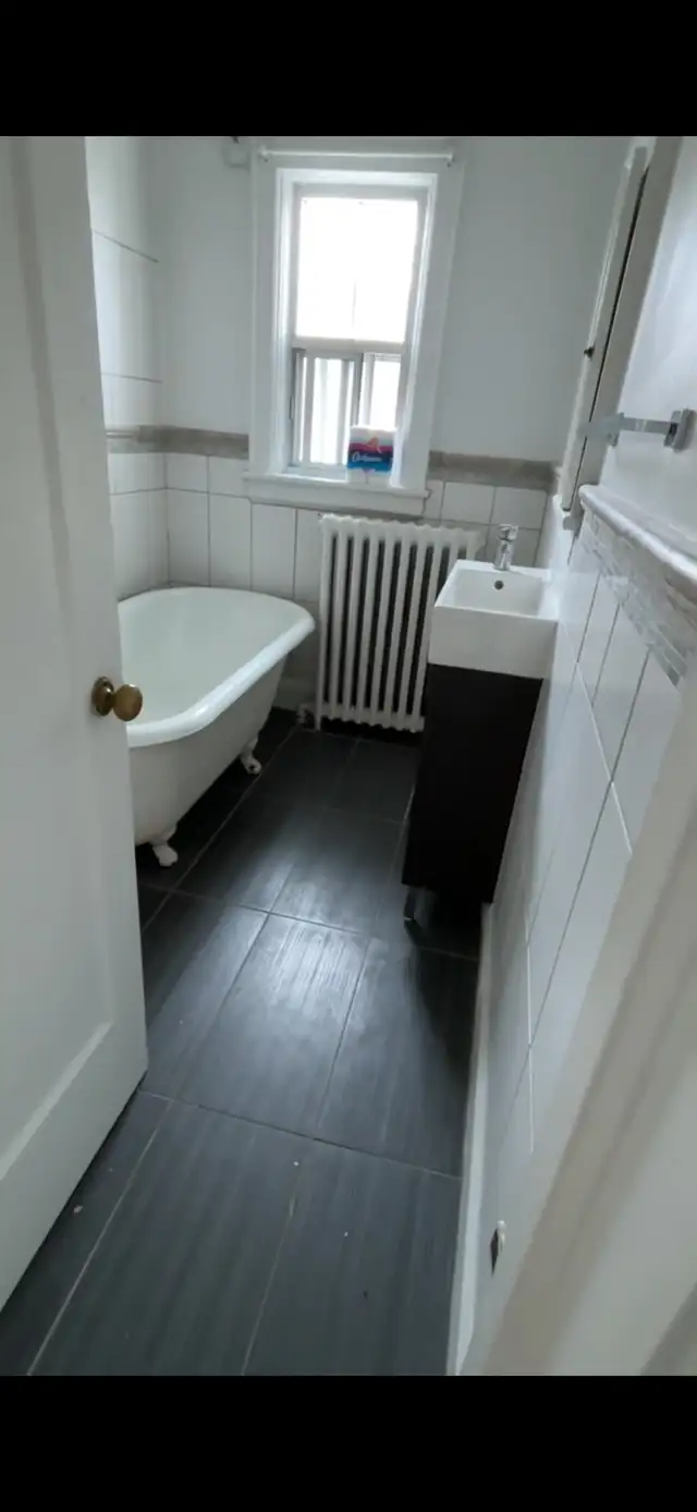 1 BEDROOM LEASE ASSIGNMENT in Long Term Rentals in City of Toronto - Image 4
