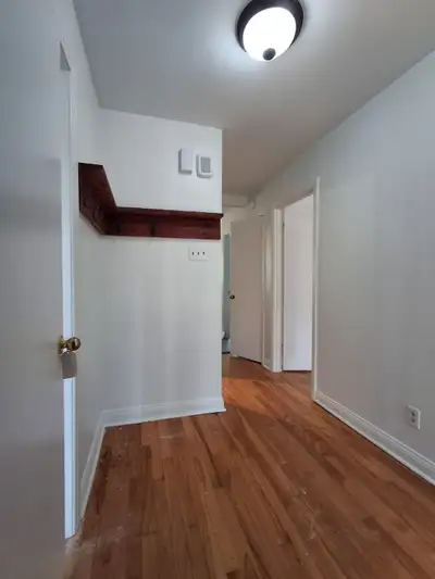 LOUÉ - Disponible dès maintenant – 5 ½ lumineux à deux pas du fleuve et de la Promenade-Bellerive Sa...